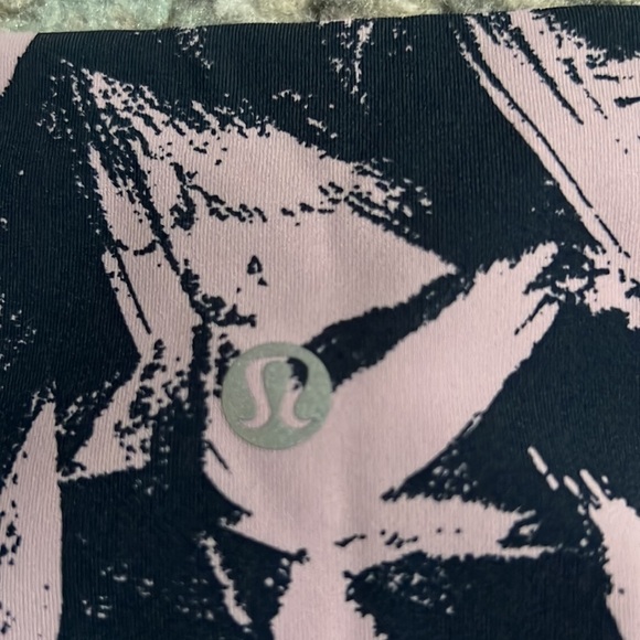 Lululemon Wunder Under High-Rise Tight *Full-On Luxtreme 28” - Picture 7 of 8